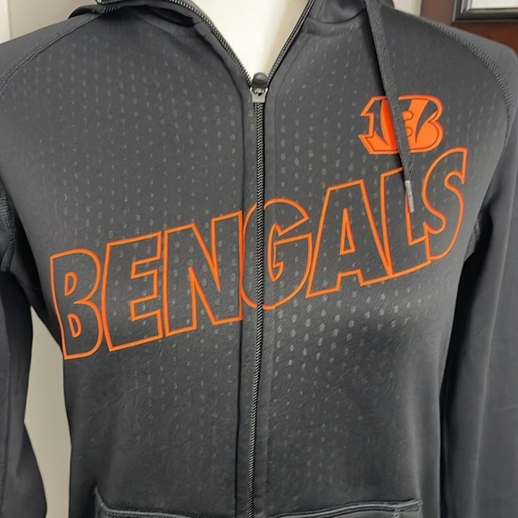 Nike Cincinnati Bengals NFL Zip Up Hoodie Womens Size Medium Dri Fit Lined Warm - Picture 2 of 5